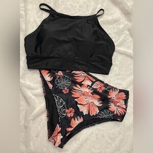 Women’s 2-pc Floral Swim Set